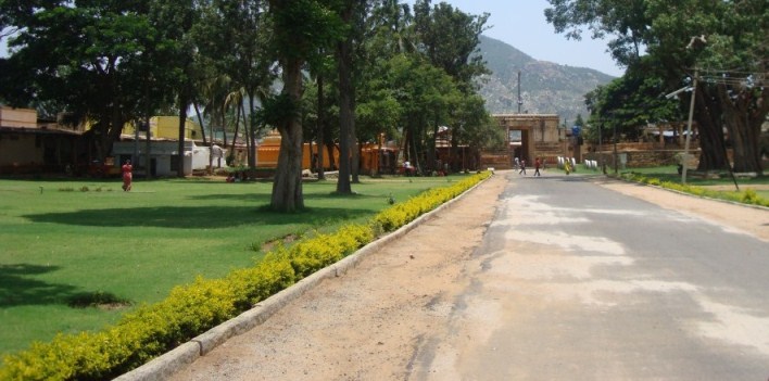 Bhoganandishwara temple entrance, Nandi Hills