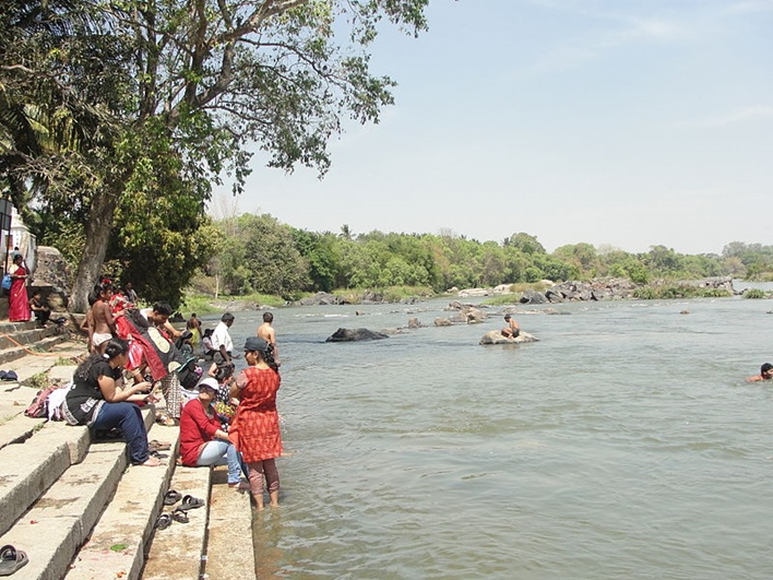 Kaveri_banks_near_Nimishamba_temple,_Mysore Nimishambha Temple