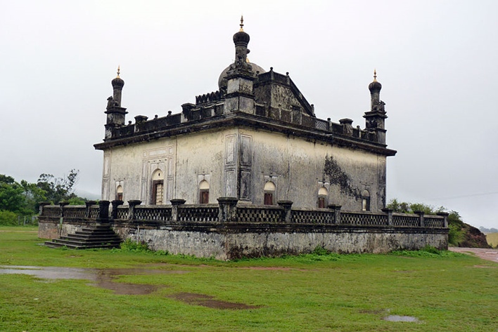 Tomb of Lingarajendra, Gaddige Rajas's Tomb, Madikeri,