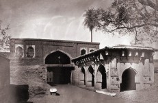 Belgaum Fort. Source https://en.wikipedia.org/wiki/File:General_view_of_the_gateway_of_the_fort,_Belgaum.jpg