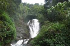 Vibhooti falls, Karwar. Source https://gandhadagudikarnataka.blogspot.in/2009/11/yana-adventure-destination.html
