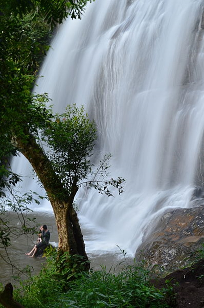 Chelavara_Water_Falls_1 Kakkabe, Chelavara Water Falls