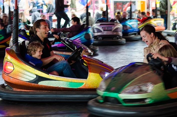 bumper-car-2369930_640 Amusement and water parks near Bangalore