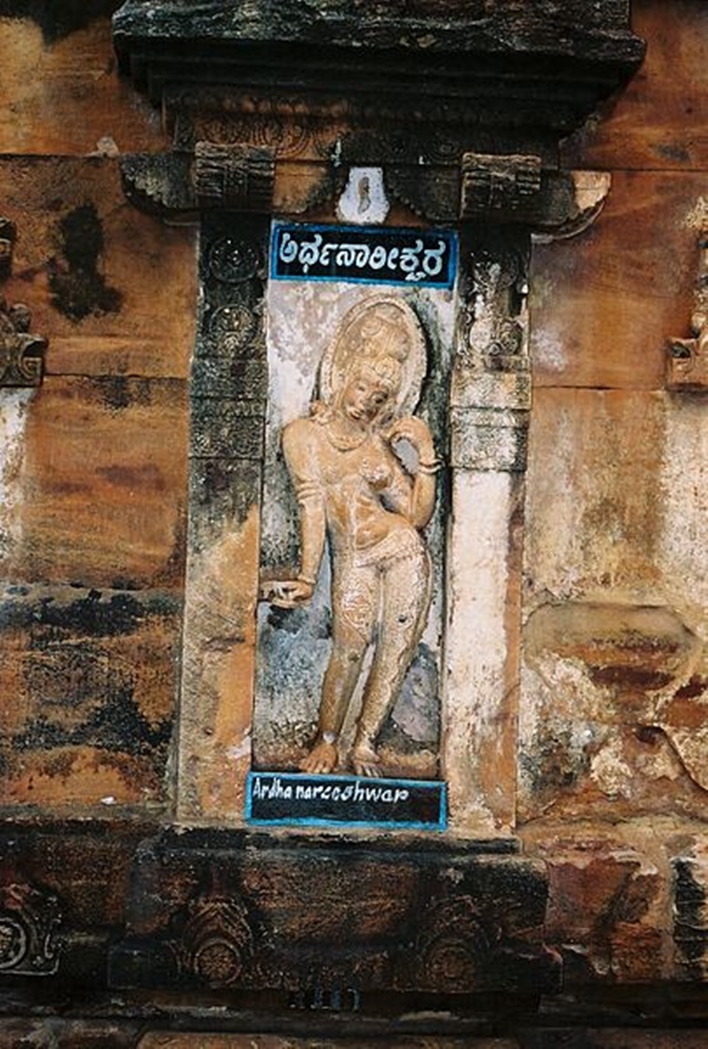 405px-Wall_relief_sculpture_at_the_Mahakuta_group_of_temples_at_Mahakuta Mahakuta group of temples