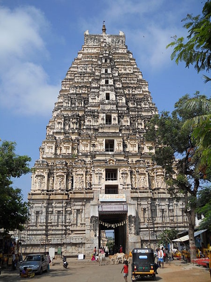 450px-Virupaksha_Temple,Hampi Virupaksha Temple, hampi, Karnataka Tourism, hampi by night