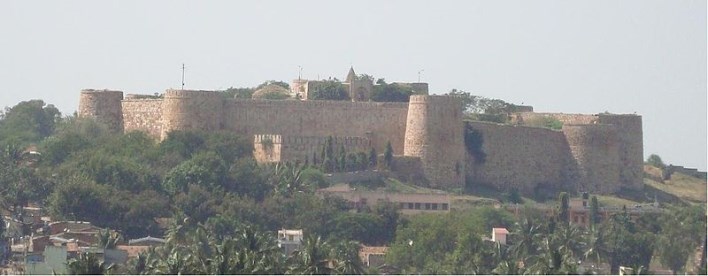 Saundatti Fort. Photographer Manjunath Doddamani Gajendragad Saundatti Fort. Photographer Manjunath Doddamani Gajendragad