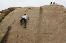 Rock Climbing in Turahalli. Photographer Nagendra Kumar