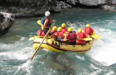 bheemeshwari white water-rafting. Photo source tushky.com