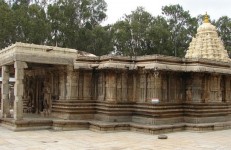 Vaidyeshvara temple, Talakad. Source Dineshkannambadi