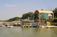 Amusement and water parks near Bangalore, Boating at Lumbini Gardens, Bangalore