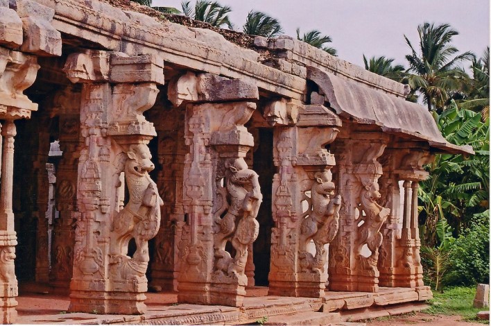 Chandikesvara Temple in Hampi. Photographer Dinesh Kannambadi