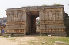 Varaha Temple, Hampi. Copyright Karnataka.com