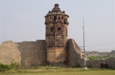 facts about Hampi, Watch Tower, Lotus Mahal, Hampi. Copyright Karnataka.com