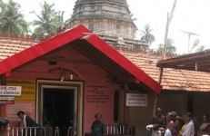 Main entry to the Mahabaleshwar Temple at Gokaran. Photographer by Nvvchar
