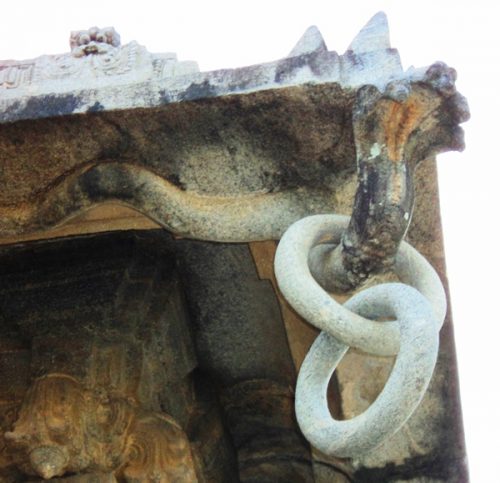 Monolithic chain stone, Vaidyeshwara temple,Talakad Talakad, Vaidyeshwara temple
