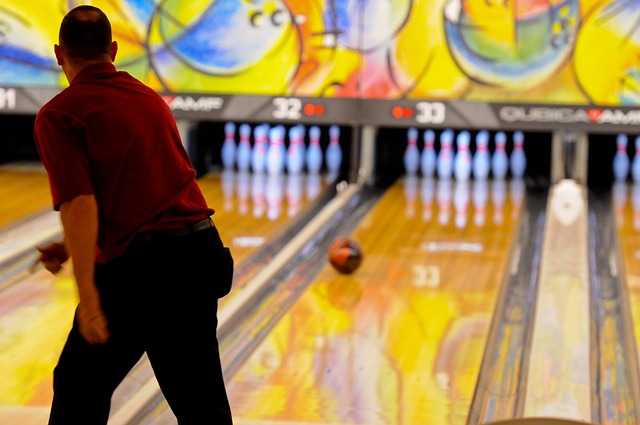 Bowling. Blue Moustache, Bangalore