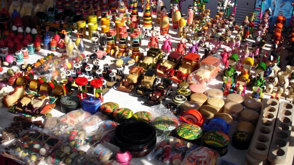 Channapatna toys, sightseeing nearby Abbur