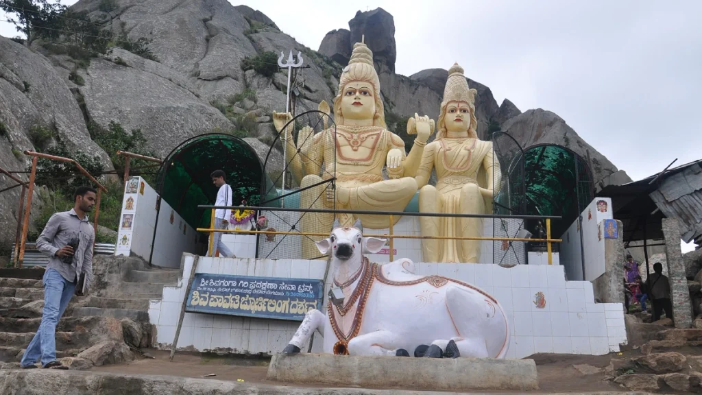 Shiva-Parvathi-at-Shivagange Shiva Parvathi at Shivagange