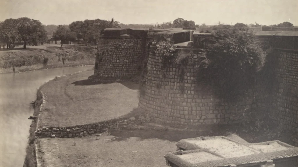 Bangalore-Fort-in -860-fortifications-and-barracks Bangalore Fort in 1860 - fortifications and barracks.
