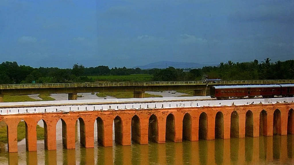 Oldest-Railway-Bridge-in-India Oldest Railway Bridge in India