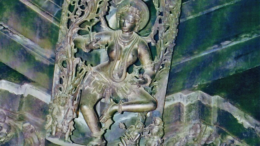 Shilabaalika-on-pillar-bracket-in-Chennakeshava-Temple Shilabaalika on pillar bracket in Chennakeshava Temple