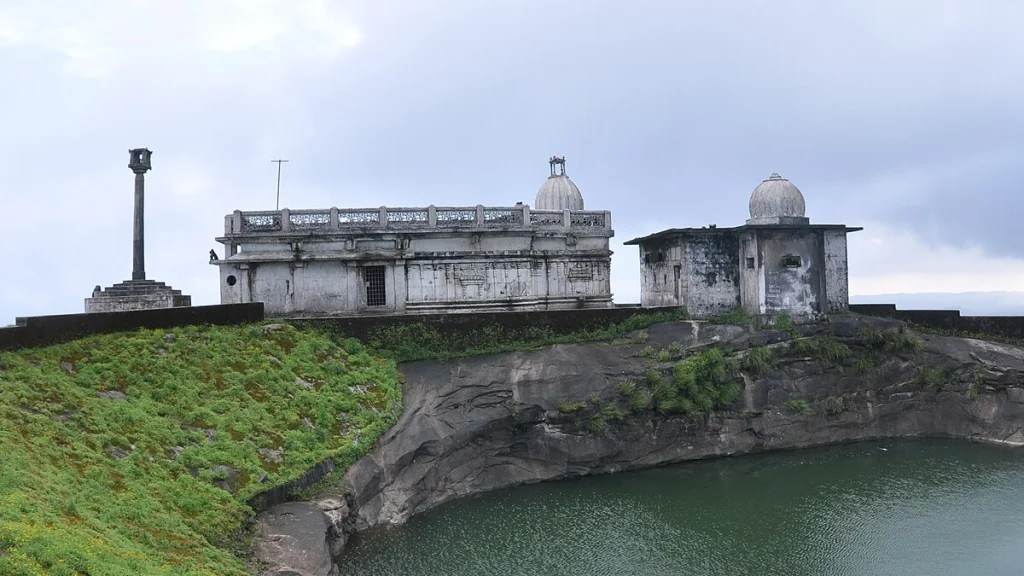 Lake-near-Jain-Temple Lake near Jain Temple