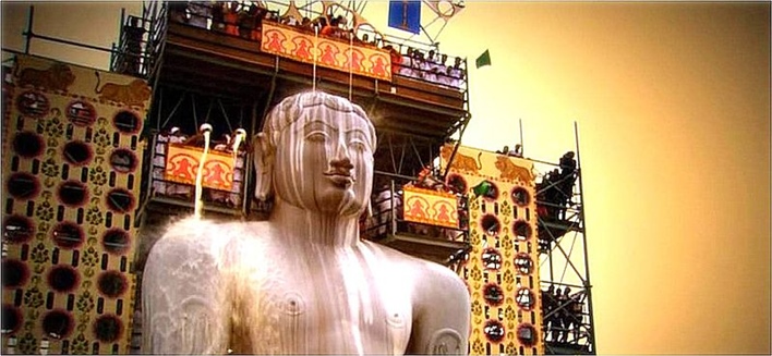 800px-Mahamastakabhisheka_of_Gomteshwar_Statue Mahamastakabhisheka