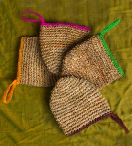 Anegundi Banana Fibre Products. Source D'Source