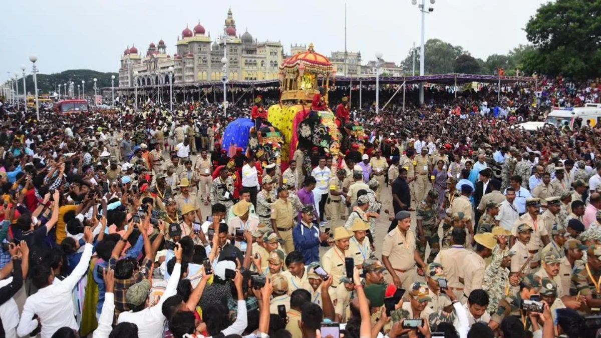 Elephants of Mysore Dasara: the golden howdah elephant in the Jamboo Savari outside Mysore Palace