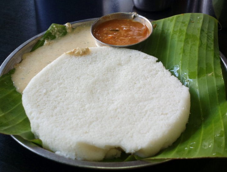 Thatte Idli. Source solarisgirl, Wiki
