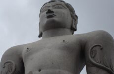 Gomateshwara Statue at Vindhyagiri Hill, Shravanabelagola. Source abhishekwanderer