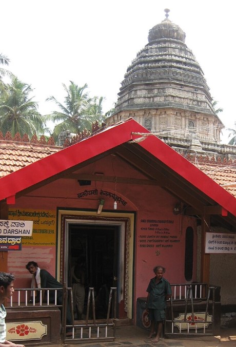 Mahabaleshwar Temple in Gokarna. Source Nvvchar, Wiki